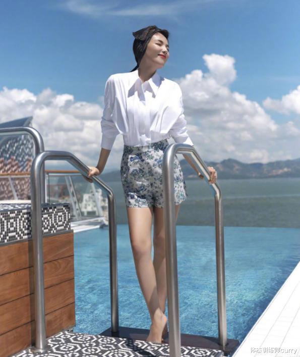 罗汉果|42岁的刘涛,看起来像24少女,身材苗条,到底怎么做到的?