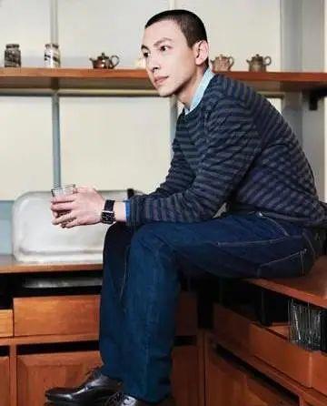 吴洪娜聊说育儿|今天教师节，课堂画风突变！这一群90后老师要火