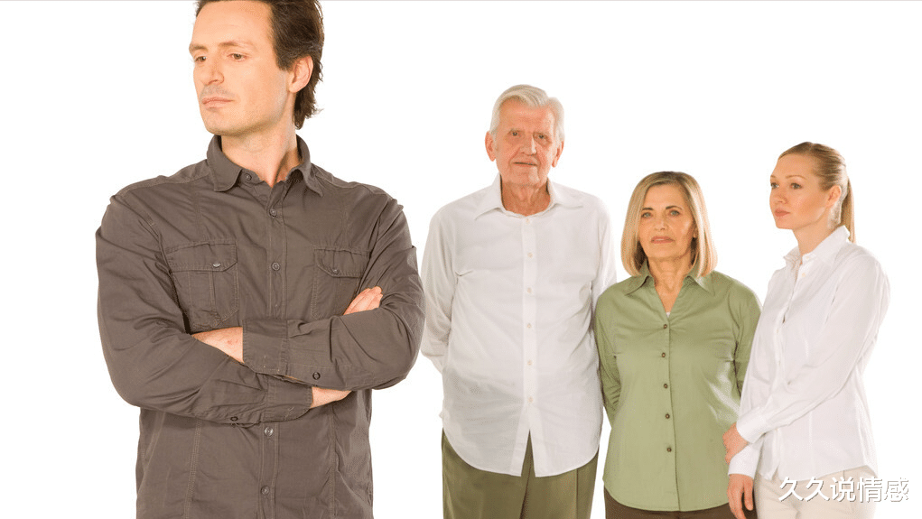 久久说情感|“我和大姑姐旅游花了6万，你得报销”儿媳：滚，我不欠你们的