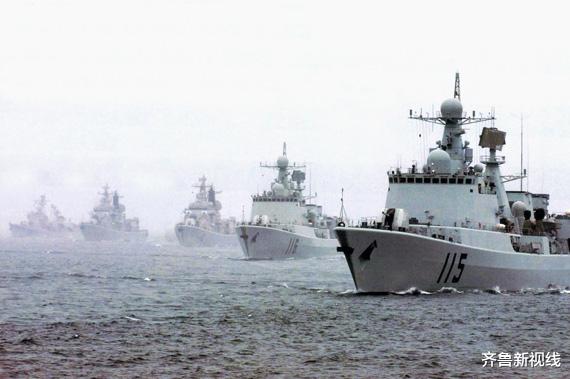 南海|2艘美舰进入南海碰瓷，解放军实兵亮剑，挑衅者撞得“头破血流”