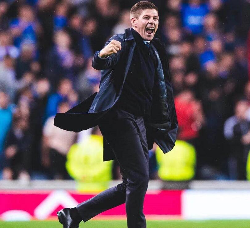 杰拉德|杰拉德太牛！率隊獲100勝+連續(xù)27輪不敗，甩開第二名23分