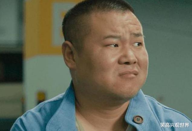 岳云鹏|身价上亿的岳云鹏，送5位姐姐车子房子，为何亲弟弟却在农村种地？