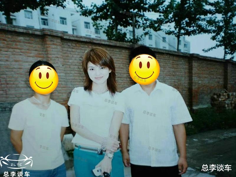 李湘|李湘当年的座驾，20多岁靠自己买三辆宝马，看到车型我酸了