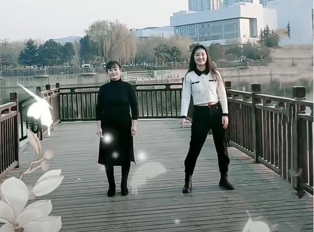 陈亚男|陈亚男代言痔疮膏引发热议，网友发文抵制，调侃销量会下滑