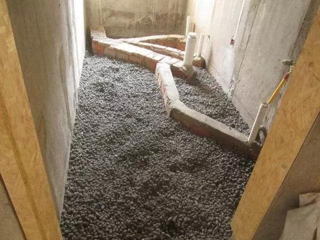 关于下沉式卫生间,这么做才不会漏,你家工人做对了吗?