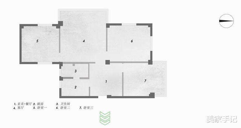 再买房，我一定学她家坚持沙发不靠墙，往前挪40公分，太有远见了