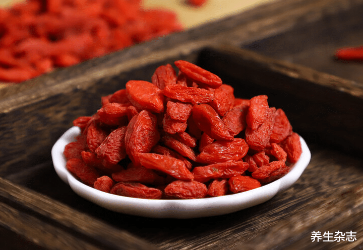 肝脏|数名专家联合呼吁停止食用，比辣椒还毁肝脏，提醒爸妈：尽早撤下餐桌