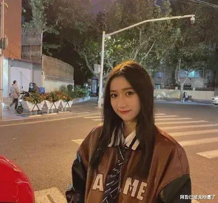 巴迪|女团成员舞台上衣物着火，还要继续表演？