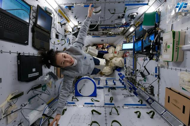 太空|?王亚平太空美图来啦！细节拉满→