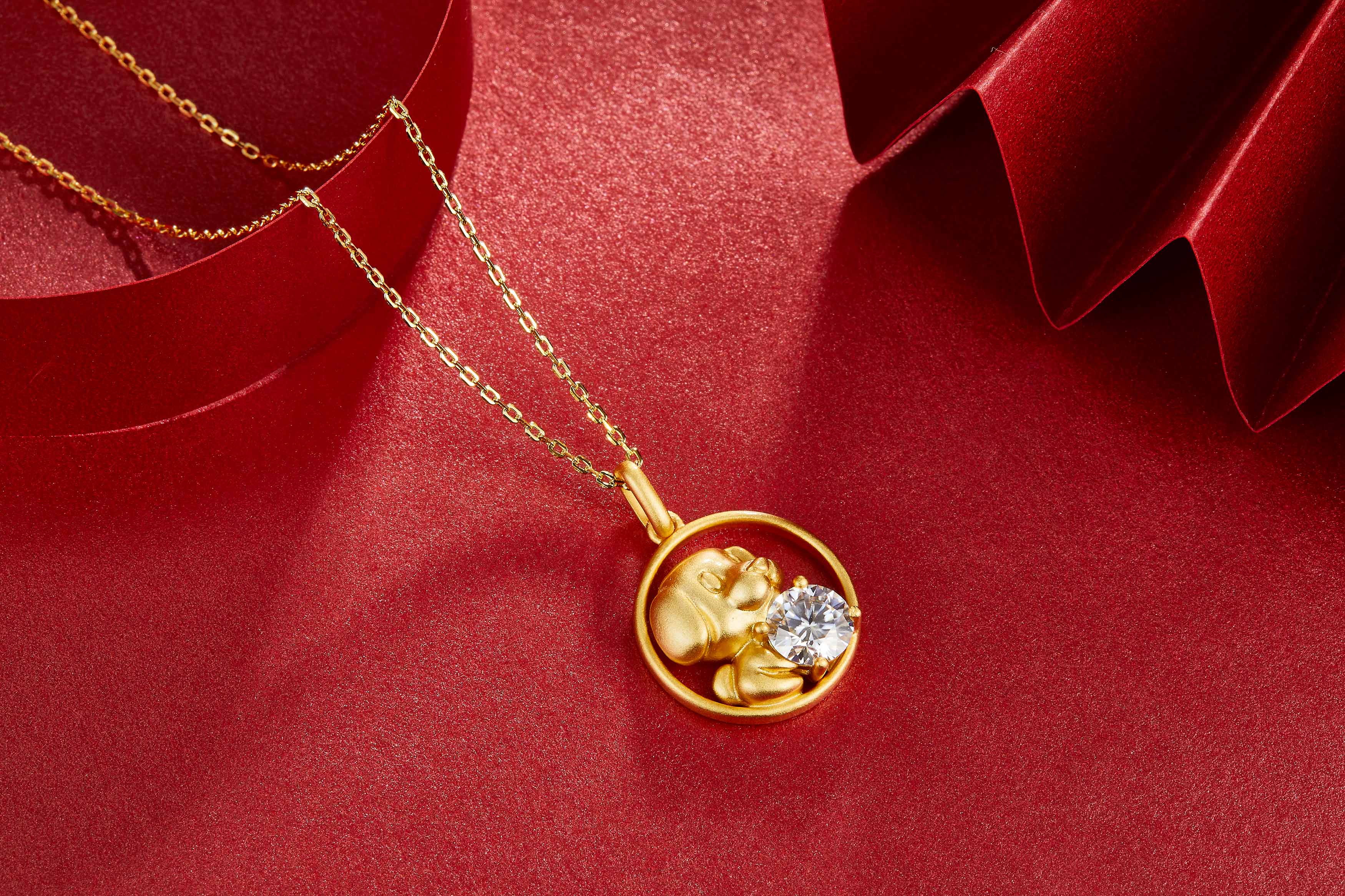 享换钻 女人一定要戴的十二生肖莫桑钻项链