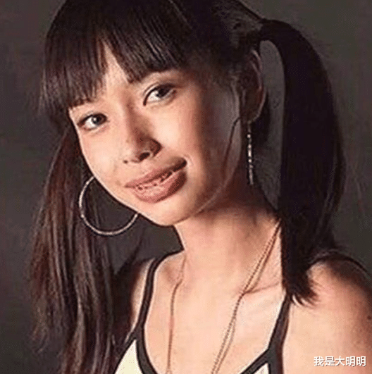 Angelababy|杨颖的旧照火了，非常有混血的美感，网友却在评论区曝光真实丑照