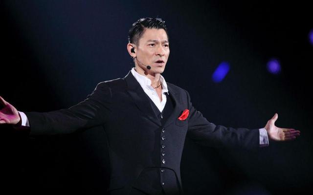 韩剧|华语歌手的尴尬处境：实力唱将很难红，“半瓶水”却越晃荡越高