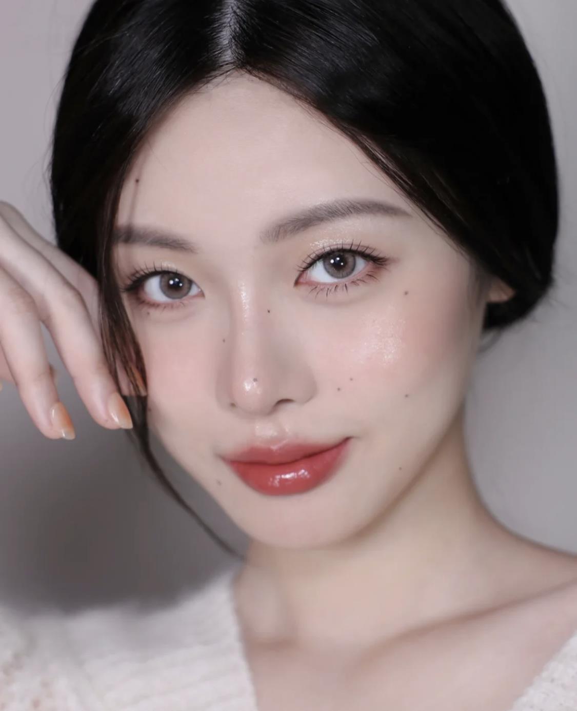 运动 专属黄皮秋冬的显白口红，除了正红色，我只服这几支