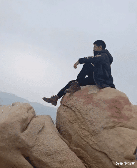 |孙卓“养母”正脸曝光，慈眉善目笑容甜，自称儿子长得像她