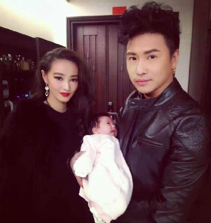 欧弟|欧弟官宣与结婚6年的郑云灿离婚，当初离开《天天向上》埋下伏笔