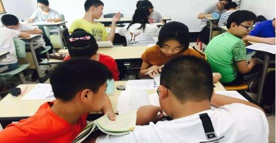 一更育儿|温州11名补课教师被重罚，家长为老师“鸣不平”，双减政策被误读