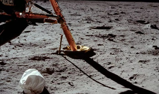 NASA要找回月球上的96袋纸尿裤?半世纪后,成“野生实验室”