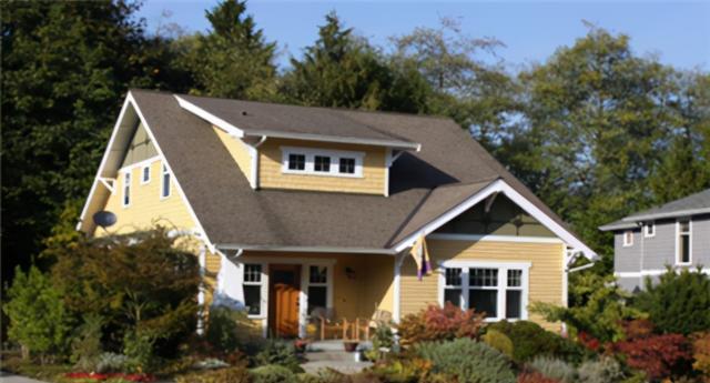 李业爱美食 当代打工人吃着30元的肉，拿着3000元的工资，住着100万的房子