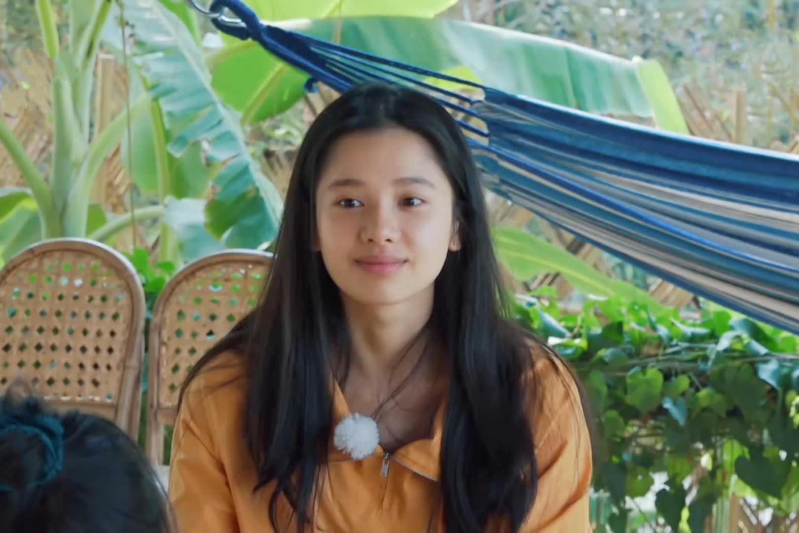 周迅|赵薇挖到一个顶流，李冰冰带出两朵小花，周迅的艺人却很佛系