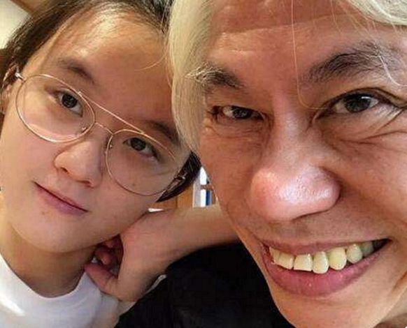 林靖恩|8年过去了，因“爷孙恋”走红网络的17岁少女，脸上早已没了笑容