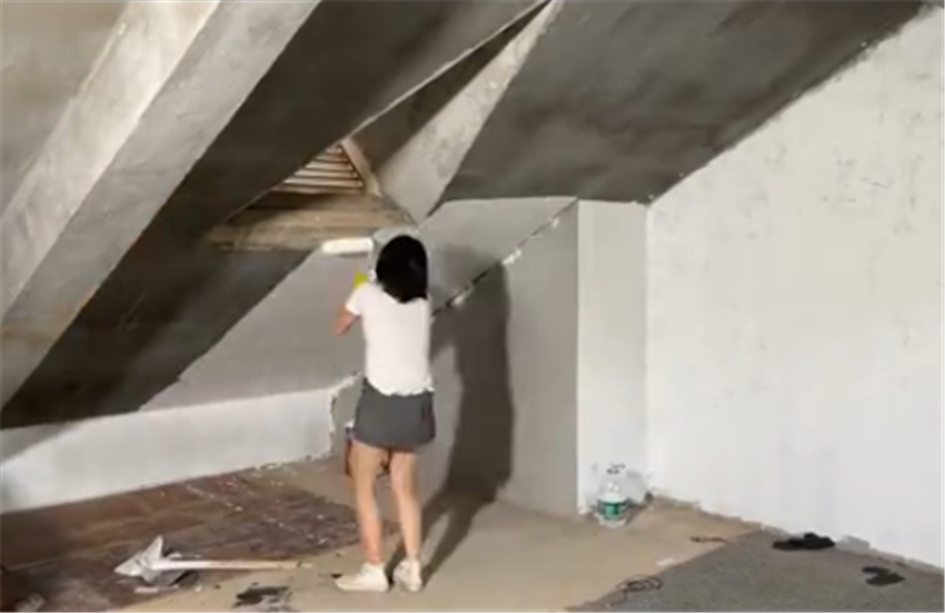 |90后姑娘5天改造租屋：将20㎡废弃阁楼，“穷装”成住不起的样子