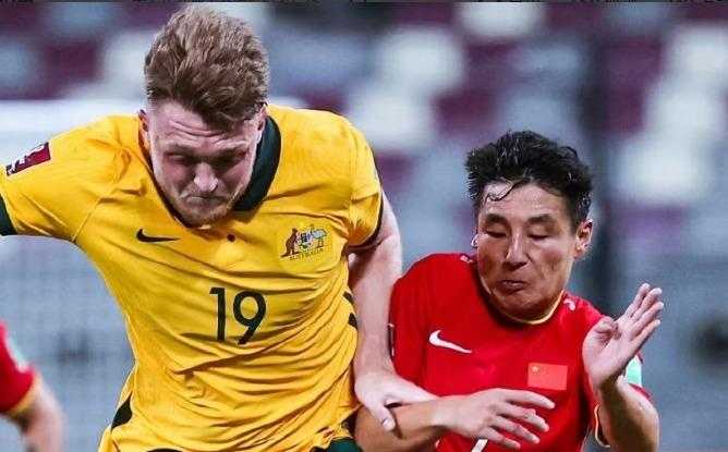 没啥突出的优点|0-3!国足吞惨败!12强赛负澳大利亚开门黑,小组垫底!武磊无奈