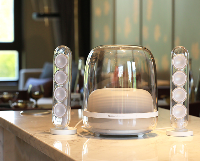 哈曼卡頓|巖板桌面的好搭配，哈曼卡頓SoundSticks 4藍牙音箱降價500元