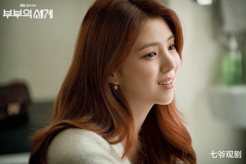 韩素希|韩星标配苦难童年,韩素希用片酬堵窟窿,亲妈是个欠债“机器”