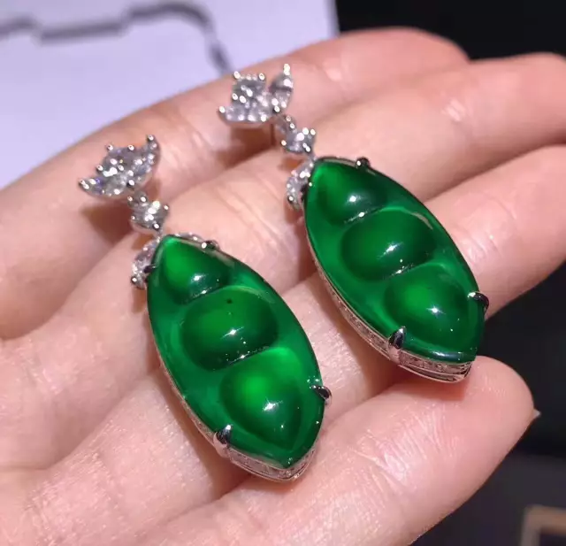 翡翠|玻璃种手镯戴了3个月竟变成冰种？难道翡翠还会自己掉“种”？