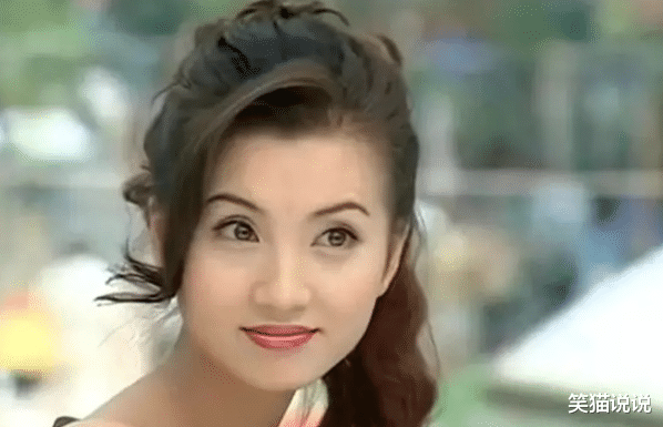 陈好|陈好晒自拍庆43岁生日，面色红润状态佳，手拿酒杯略显优雅！