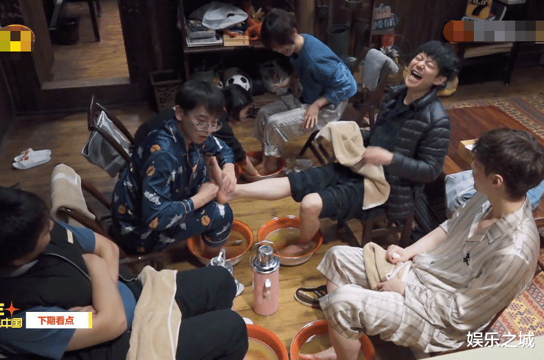 杨紫|《向往5》下期要火!杨紫来蘑菇屋做客,人缘太好成为新“团宠”