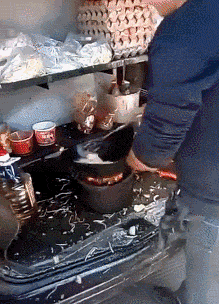 |你这是找对象还是找妈呢？比老爸都大八岁，你图她不洗澡吗？哈哈哈