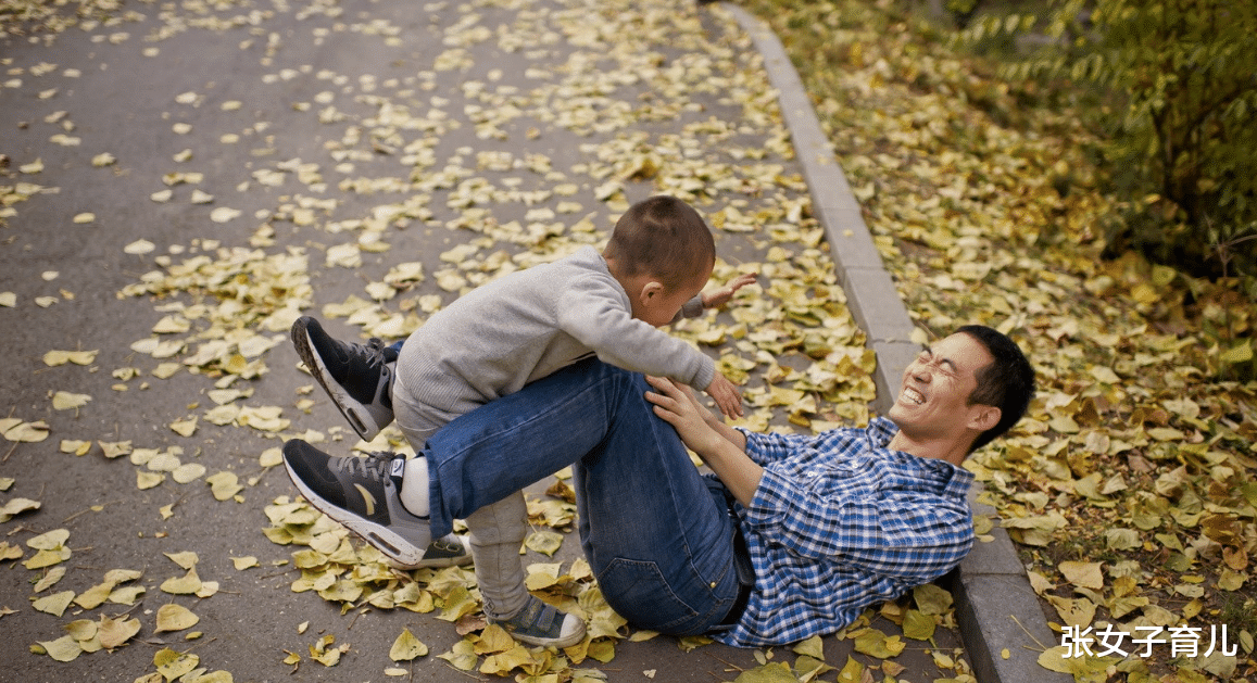 张女子育儿|孩子沉迷游戏怎么办？这位父亲的做法，堪称教科书式典范