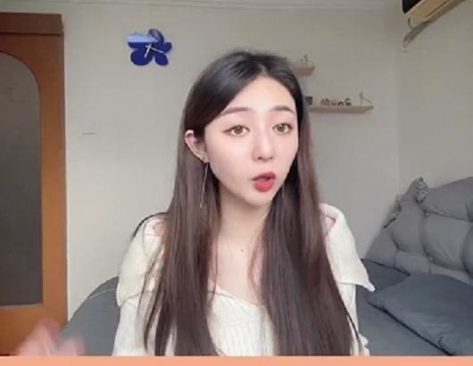 当红女星|又有明星塌房了？某经纪人曝当红女星剧组耍大牌，具体是谁惹猜忌