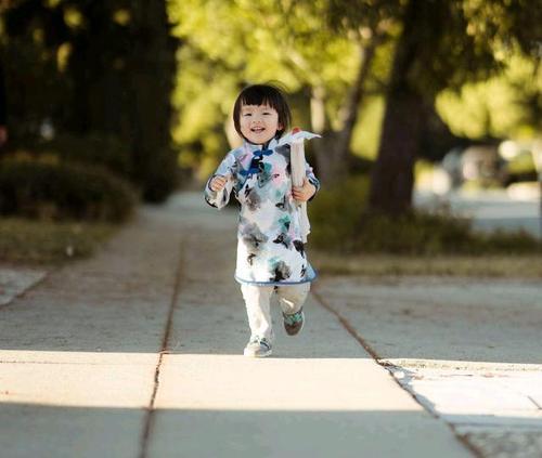 糖宝宝育儿|家里有孩看过来,养育孩子的秘诀,如何让孩子爱上跑步