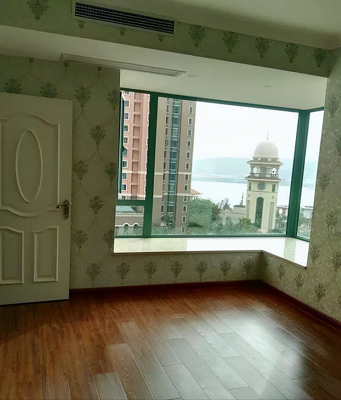 老婆独自装修新房，我看到效果难以接受，隔壁邻居却都夸老婆活好能干！