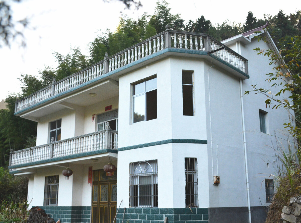房价|农村建房怪象：明知新房无人住，农民还要建！老农却说不建不行