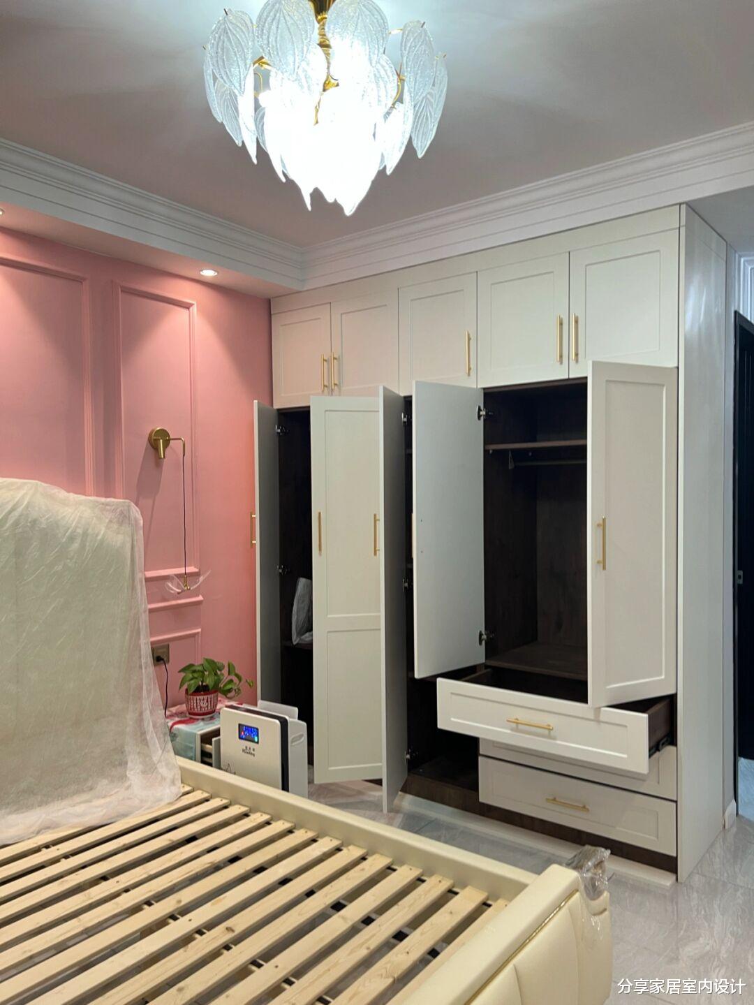 她家80平新房，全屋家具进场很漂亮，以后装修很值得参考，分享下