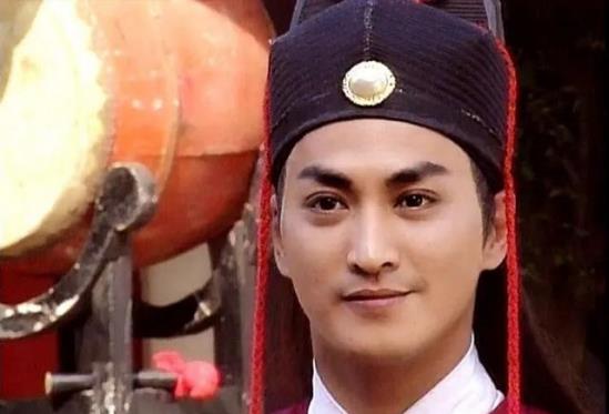 万梓良|在内地生活的香港老艺人：“阿紫”靠退休金，万梓良四处走穴商演