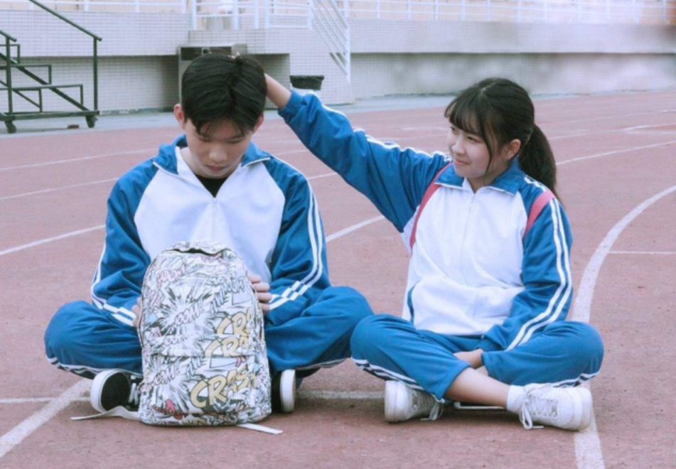 歪妈亲子故事|“科学早恋”兴起，家长非但不禁止，还互称亲家正式交往