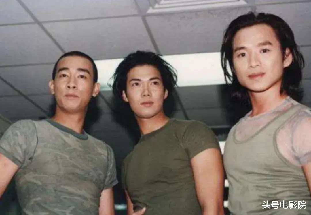 毛晓彤|3位“古惑仔”重聚，张柏芝第一个男人现身，陈小春倒茶叫他大哥