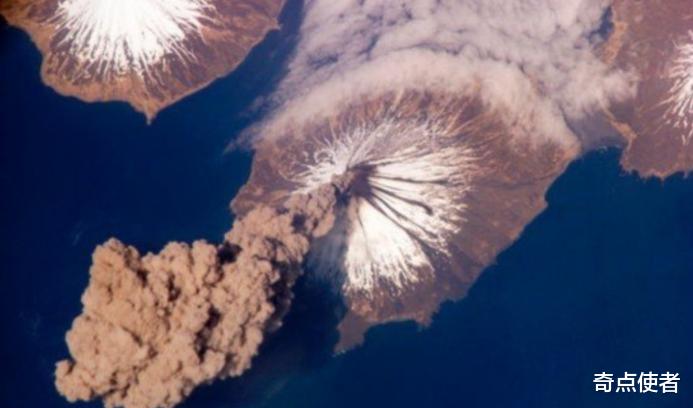火山 地球要“变天”了？阿拉斯加3座火山同时喷发，或触发更大危机