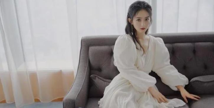 杨幂|赵丽颖晒出自己住的家，草根出身成功逆袭，整个豪宅像个小城堡