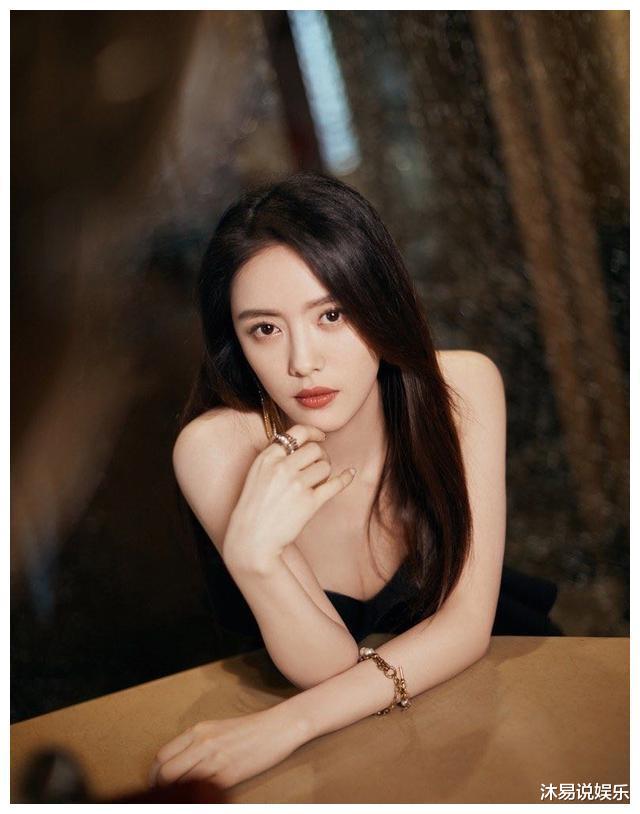 蔡文静|蔡文静：伤害不大，侮辱性极强，《阳光之下》女主只到男主咯吱窝