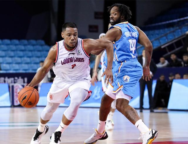 深圳男籃|CBA今日賽事：有趙睿，宏遠(yuǎn)復(fù)仇不拉胯，無(wú)大鳥(niǎo)，深圳難耐廣廈