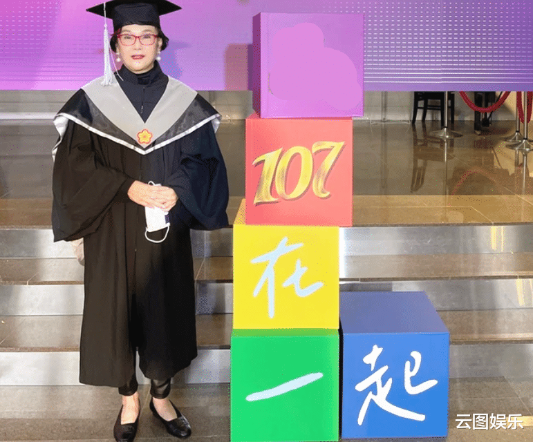 胡锦|恭喜！74岁胡锦硕士毕业，曾经2度患癌，被医生预言仅剩3年生命