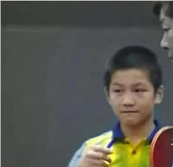 湖人队|樊振东的故事,16岁就成国乒主力,绯闻女友是全民女神!
