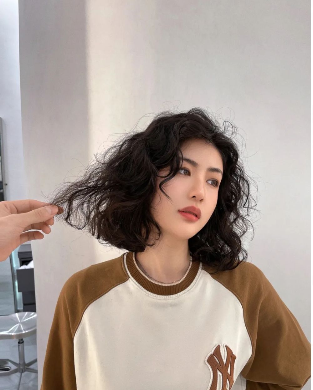 复古 2022新年女发怎么挑？我推荐这4种，复古精致超时尚