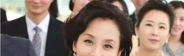 明星|51岁的她才是真正的人生赢家，女儿是奥运冠军，儿子是当红明星