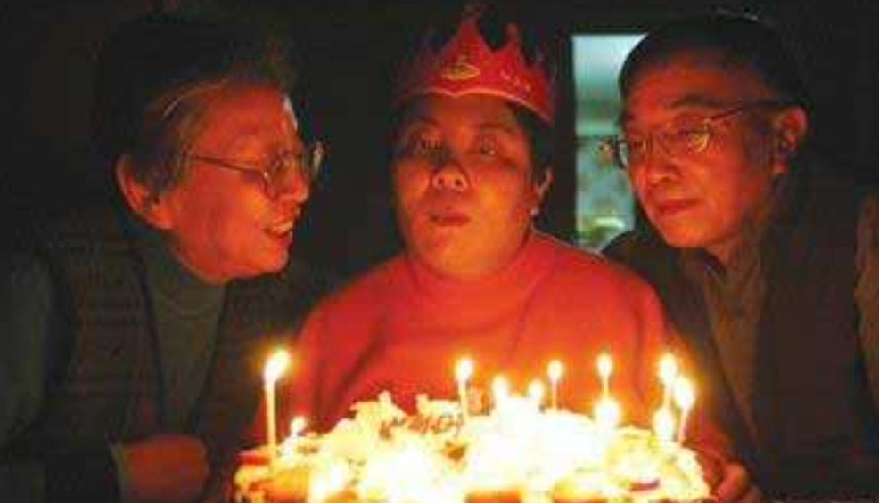 1994年,清华学霸朱令,惨遭室友投毒,如今48岁的她怎样了?